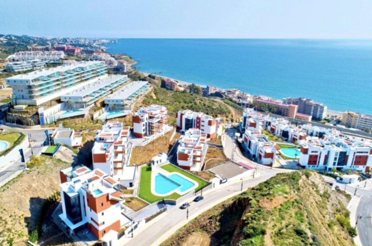 Modern Apartment-Sea View ฟูเอนฮิโรลา ภายนอก รูปภาพ
